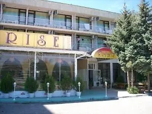 Zora Hotell