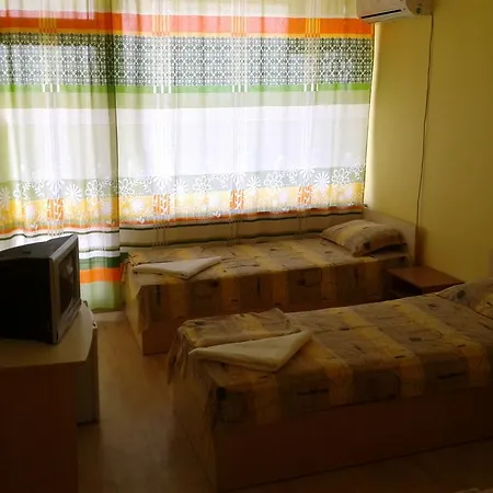 Zora Hotell *